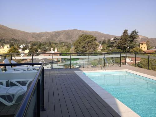 Samsara La Falda- Depto con con cochera cubierta-piscina -AC-calefaccion-SUM-vistas a las montanas-W in 拉法爾達