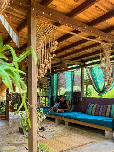 Ave de Montaña Cabañas (Ave de Montana Cabanas) in Калабазо