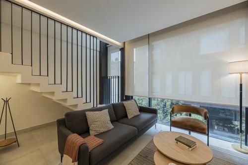 One-bedroom Loft Apartment  image 10