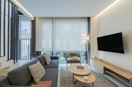 One-bedroom Loft Apartment  image 8