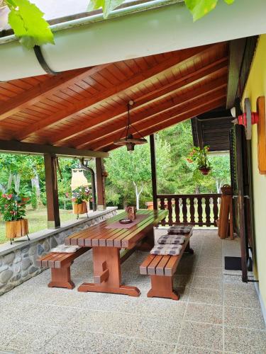 Balkons/terase, Family friendly house with a parking space Kuzelj, Gorski kotar - 20980 in Kamenski Hrib
