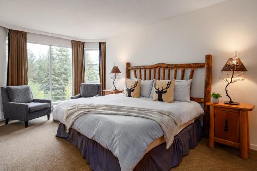 2BR plus den Ski in Ski out Condo with Pool and Hot Tub by Harmony Whistler, Whistler (foto 9)