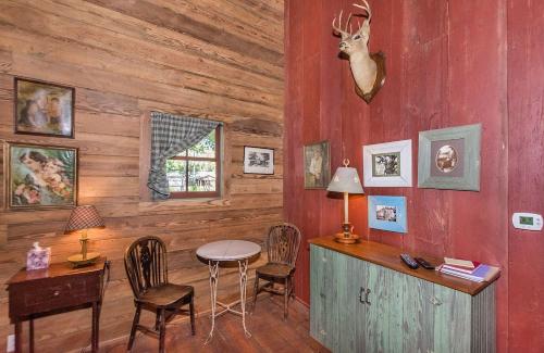Ada's Peach Street Hideaway - Whole House - main image