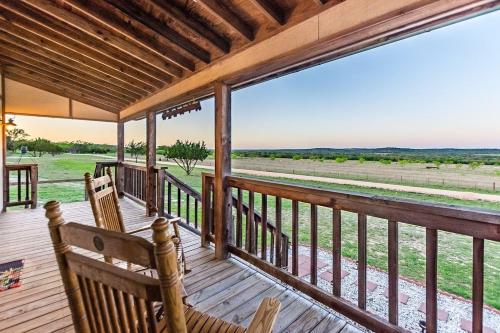 Appian Way Avalon Cottage in Fredericksburg, USA
