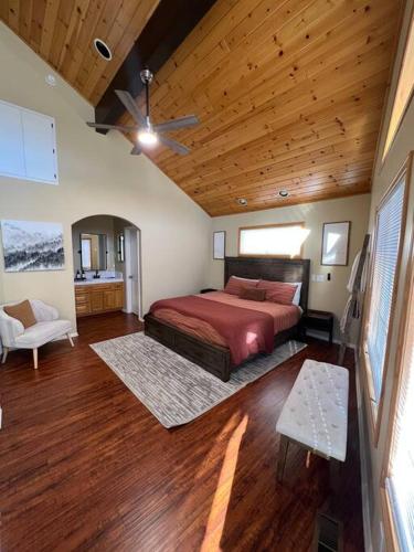 The moose cabin in Big Bear City, USA