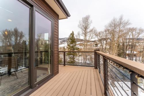 Blue River Flats Building 2 302 By Summit County Mountain Retreats in Silverthorne, USA
