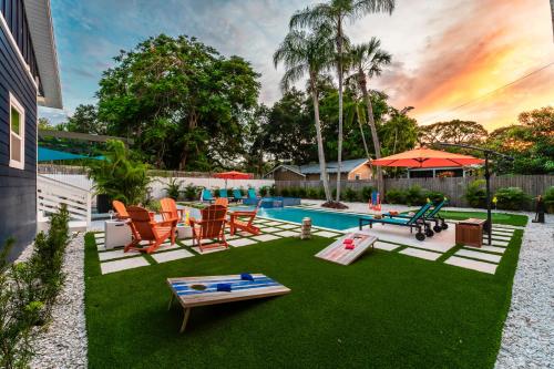 Villa Tessa Pool Mini Golf 8 Miles to Beach in Bradenton, USA
