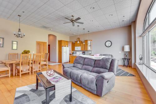 Downtown McGregor Condo with Restaurant On-Site! in McGregor, USA