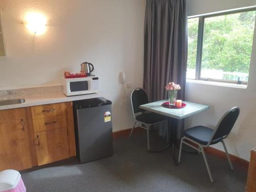 AAA Mana Motel in Mana