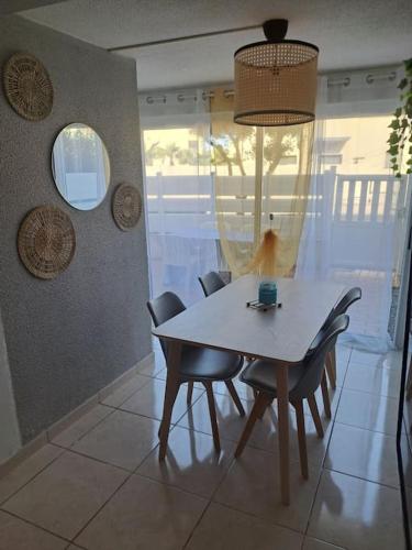 Le Bosquet, superbe rez de jardin, parking, clim,650m plage Grau d'agde near Thai Phitsanulok Restaurant
