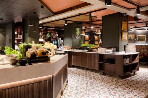 Ételek és italok, Original Sokos Hotel Helsinki near Művészeti & Design Múzeum