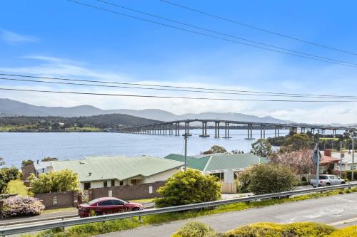 Panorama Bridge Views