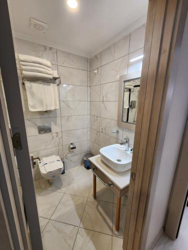 Hotel Nanda Room Type - Family Room