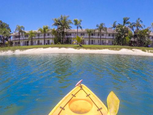 A szálláshely kívülről, Bay of Palms Resort in Elanora