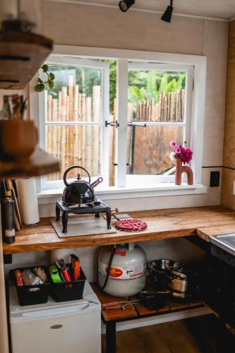 Facilities, Kaitake Kabana - Unique, off-grid, studio retreat in Kaitake