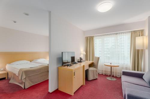 Riga Islande Hotel with FREE Parking