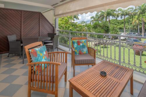 발코니/테라스, La Plantation Sainte-Marthe - Studio climatisé (La Plantation Sainte-Marthe - Studio climatise) in 세인트 프란코이스