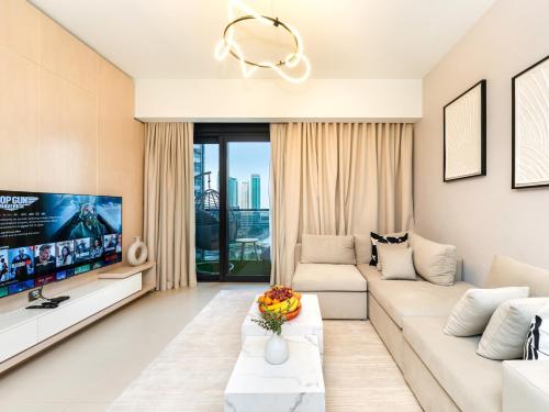 Skyline 2 Bedroom Apartment I Burj Khalifa & Fountain Views I Free Gym, Pool, Parking, Wi-Fi and PS5, Dubaj (zdjęcie 5)