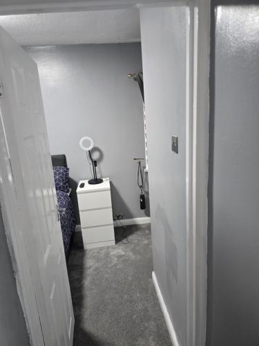 Manchester - House - Sleeps 6 - Parking - Garden, Manchester (photo 6)