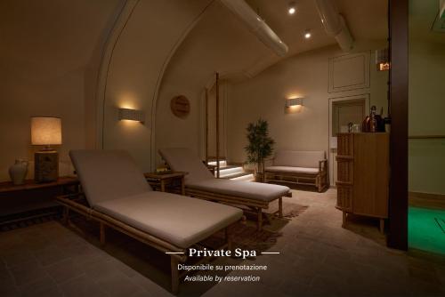 TB Place Roma - image 13