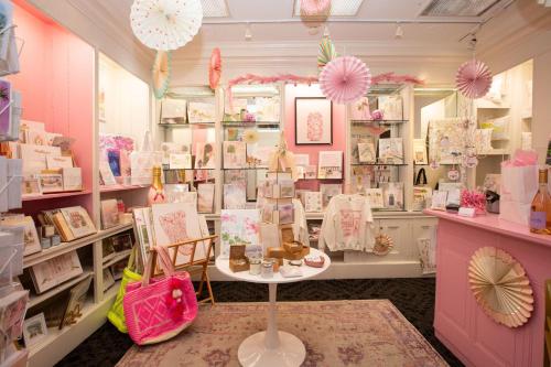 599495827 Mills House Charleston, Curio Collection by Hilton