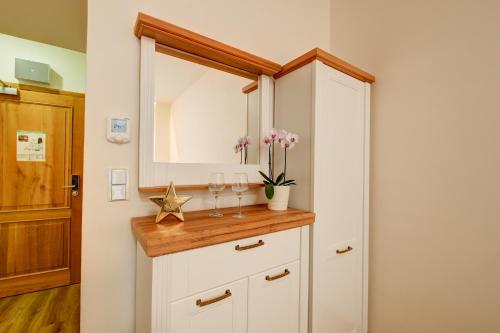 Double Room image 8