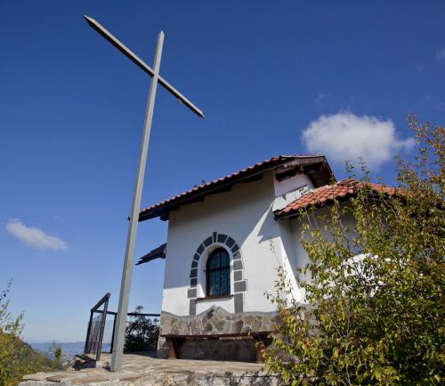Family Hotel Teteven - image 8