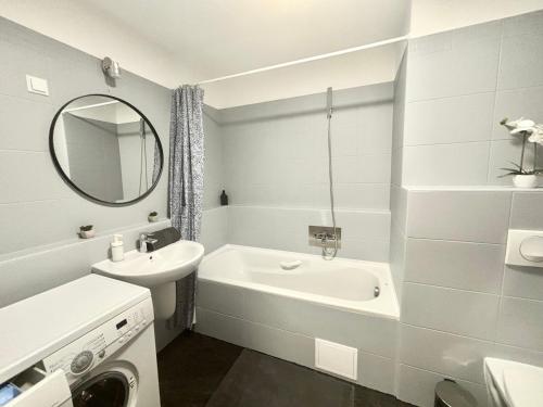 Vamo-Lak Room Type - One-Bedroom Apartment