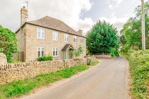 Farmhouse Retreat, 4 Bed, Pet Friendly gîte à louer Combe Railway Station