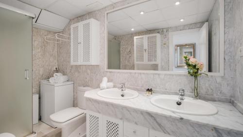 1 Bedroom Apartment with Sea Views in Medina Garden - Puerto Banús - image 5