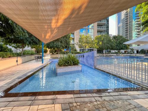 Luxury 1-Bedroom Apartment with Burj Khalifa view, Dubaï (photo 7)