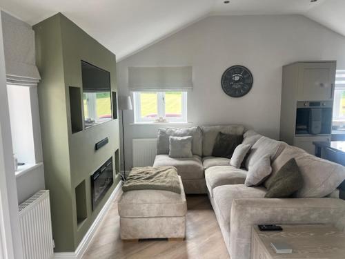 The Country View in เรดดิทช์