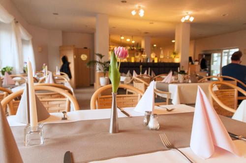 Müritz-Strandhotel - image 2