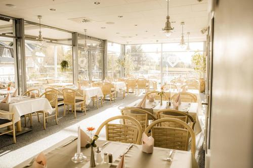 餐廳, 米利茨海濱酒店 (Muritz-Strandhotel) in 魯貝爾/米利茨