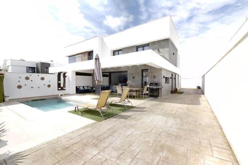 TESS Villa Bonita