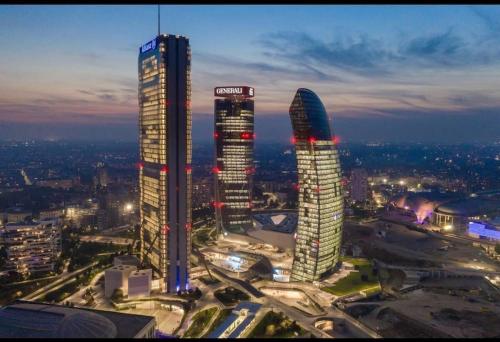 Milano Centrale, M3 Sondrio-Duomo 10 minuti, Milan