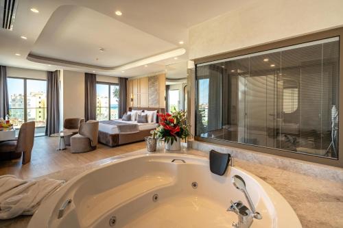 Awen Lara Hotel Room Type - Deluxe Suite
