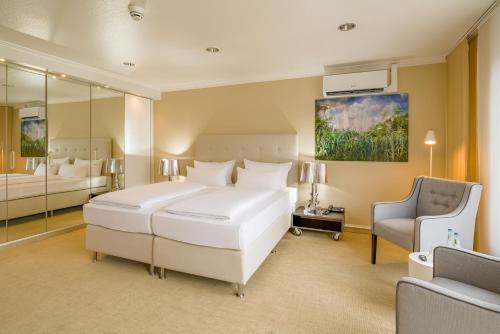 Atrium Rheinhotel - image 3