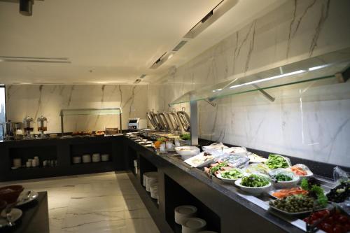 طعام و مشروبات, فندق ايي (E Hotel) in جامعة طيبة