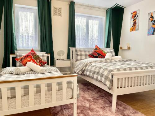 The Express Apartment - image 7