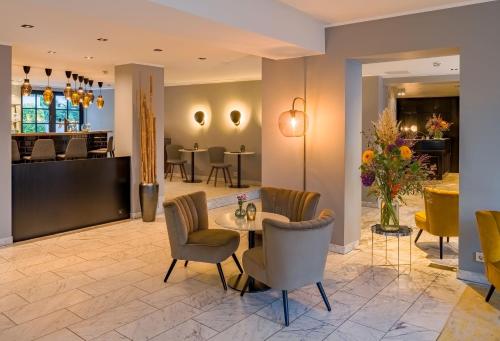 Atrium Rheinhotel - image 7