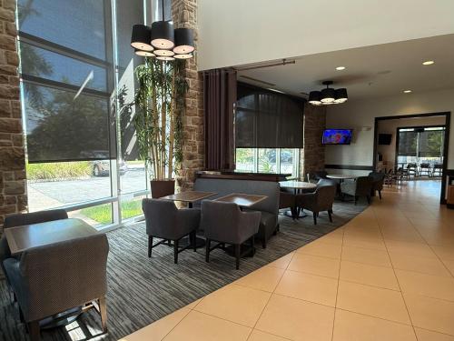 Restaurante, Hyatt Place Fort Myers Forum in Fort Myers City Center