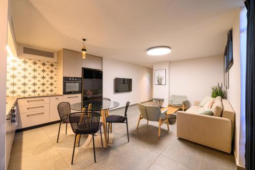 設施, Rokah Luxury Villa at Ramat HaHayal in 北特拉維夫