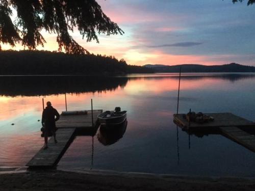 Sandy Point Motel in Long Lake, USA