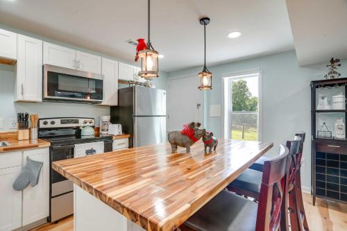 Front Royal Studio with Mtn Views and Brick Oven in Front Royal (VA)