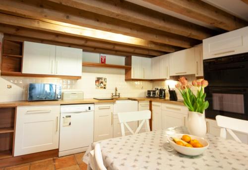 The Barn, Whitebridge Farm Holiday cottages in Shaftesbury