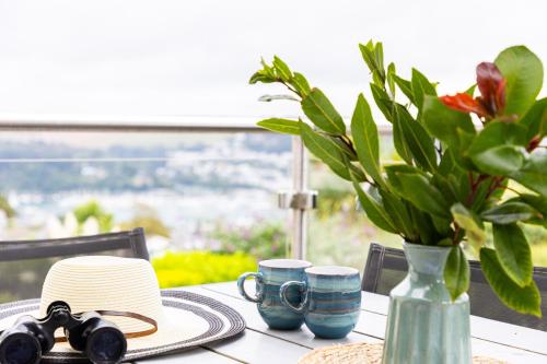 15 Churchfields - Bungalow with Estuary Views and Parking