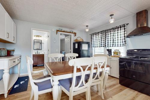 Craftsman Cottage in Cosby, USA