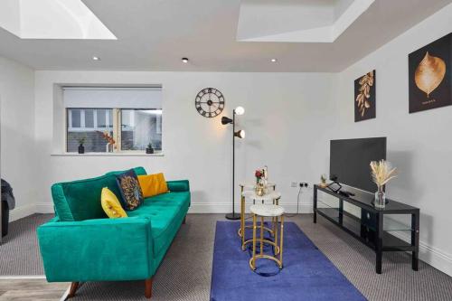 NEW! 3 Beds Apt - Family & Work Stays - FREE Parking, Leeds (Foto 5)