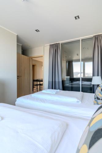 Four-Bedroom Apartment image 4